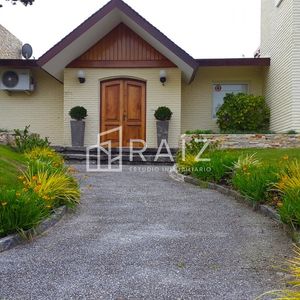 Excelente Casa De 5 Dormitorios