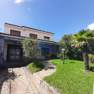 Ideal Empresa , Vivienda Familia- Propiedad De 500mts Sobre Avenida Gral Paz - Punta Gorda - Malvin