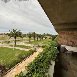 Apartamento En Primera Linea En La Brava