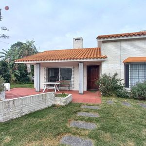 Casa De 4 Dormitorios En Venta , Punta Del Este