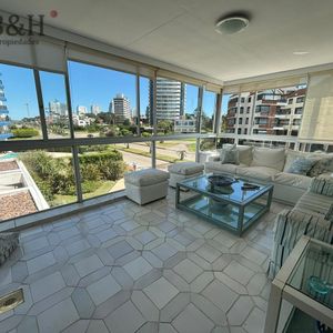 Apartamento De 3 Dormitorio A La Venta - Brava