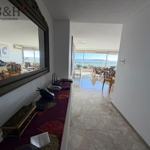 Apartamento De 4 Dormitorios En Venta, Punta Del Este