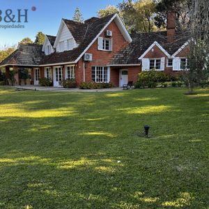 En Venta Una Casa Con Tradicion De 5 Dormitorios