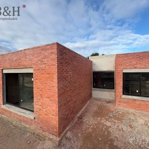 Casa 2 Dormitorios Tradicional A Estrenar Pinares