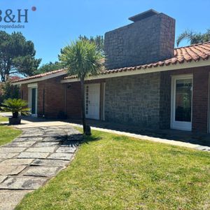 Casa De 4 Dormitorios En Alquiler Invernal Y Anual Punta Del Este