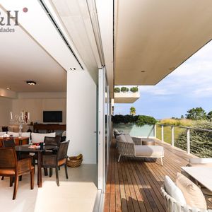 Apartamento Exclusivo En Venta En Primera Linea En La Brava