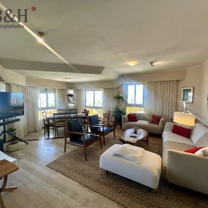 Venta Apartamento De 3 Dormitorios Y 2 Baños, Av Roosevelt Punta Del Este
