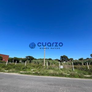 Venta. Gran Terreno Esquina. Cerro. Inmejorable Ubicación. 1800m2