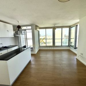 Apartamento En Venta 2 Dormitorios Y Cochera En Palermo, Montevideo