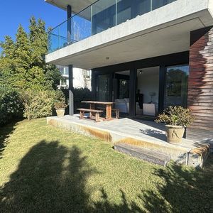 2 Dormitorios + Jardín