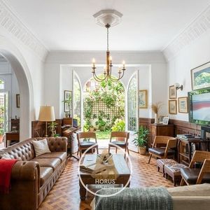 Casa En Venta C/ Cochera En Pocitos