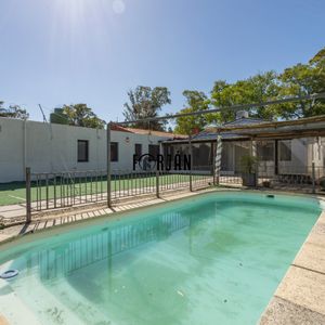 Casa En Venta C/ Cochera En Carrasco