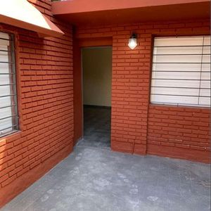 Vendo!! Casa Colón 3 Dormitorios 1 Baño Garaje, Con Renta
