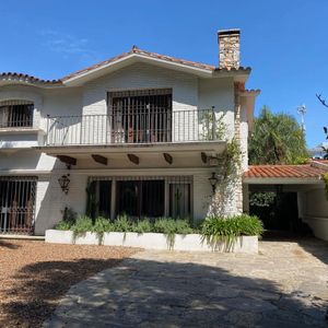 Casa En Venta En Carrasco Sur