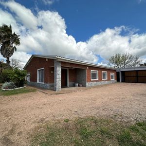 Casa En Venta C/ Cochera En Progreso
