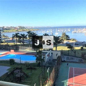 Alquiler Apartamento 4 Dormitorios C/ Cochera En Pocitos