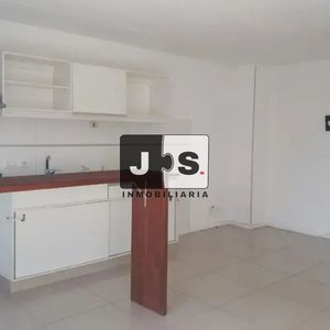 Apartamento En Alquiler C/ Cochera En Pocitos Nuevo