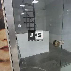 Local Comercial En Alquiler Ubicado En Centro
