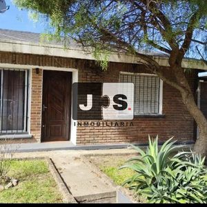 Casa En Venta C/ Cochera En Pando