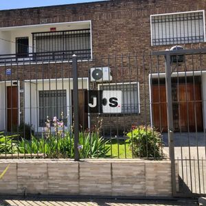 Alquilo Casa 4 Dormitorios 3 Baños Con Cochera En Malvin