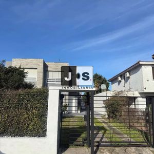 Alquiler De Casa De 3 Dormitorios En Barra De Carrasco Con Cochera