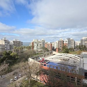 Alquiler Apartamento Punta Carretas 1 Dormitorio 1 Baño Garaje