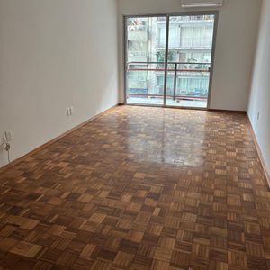 Alquiler De Apartamento Pocitos 2 Dormitorios,2 B. Y Gge.