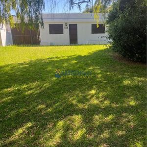 Casa En Venta C/ Cochera En Lezica