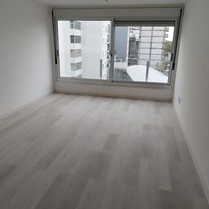 Alquiler/ Apartamento 1 Dormitorio / Balcon/ Tres Cruces