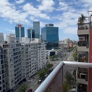 Alquiler Apartamento 2 Dorm / 2 Baños En Pocitos  C/cochera