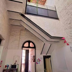 2 Casas En Venta,  9 Dormitorios 4 Baños - Ciudad Vieja