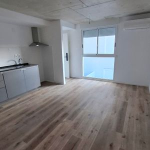 Alquiler Apartamento 2 Dorm Con Garaje Piso 3 , Tres Cruces
