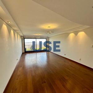 Apartamento De Lujo De Tres Habitaciones Con Vistas A La Rambla