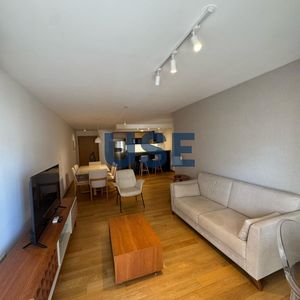 Apartamento De 1 Dormitorio, Amoblado, Con Balcón