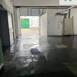 Alquiler De Galpón En La Comercial 237m2