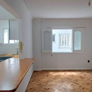 Venta De Apartamento De 1 Dormitorio En Cordón. Reciclado.