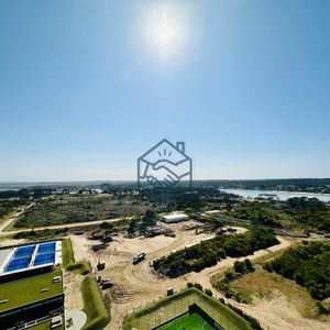 Moderno Apartamento De 1 Dormitorio En Suite Piso Alto En Venta De Torre Surfside Village, Punta Del Este