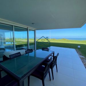 Apartamento En Primera Fila Playa Mansa -punta Del Este