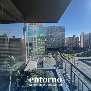 Oficina En Alquiler Con Vistas A Plaza Independencia Y Río De La Plata
