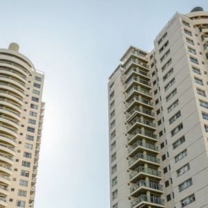Venta De Cochera En Torres Náuticas - Puerto Del Buceo