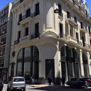 Alquiler De Local Comercial En El Edificio Liberty