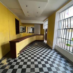 Locales Comerciales En Ciudad Vieja