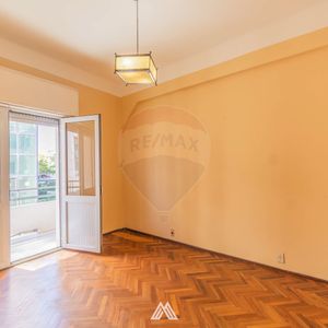 Venta De Apto 2 Dormitorios Y Medio En El Centro