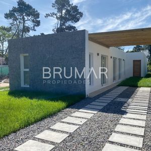 Casa En Venta De 3 Dormitorios En Jardines De Córdoba
