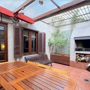 Casa En Venta C/ Cochera En Pocitos