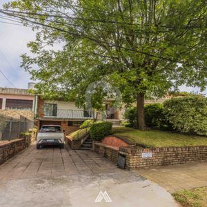 Casa En Venta 3 Dormitorios C/ Cochera En Malvín