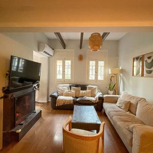 Casa De Altos Con Parrillero En Venta: Pocitos / Punta Carretas