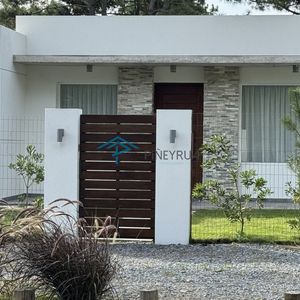 Casa A Estrenar En La Barra, 3 Dormitorios, Piscina