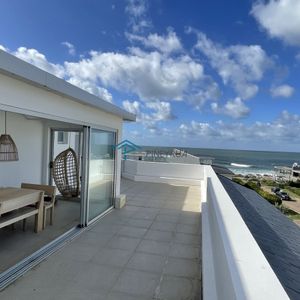 En Alquiler, Penthouse En Edificio Esturion Uno 3 Dormitorios