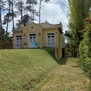 Casa En Venta En Montoya, Cerca Del Mar, Con Mucho Potencial.